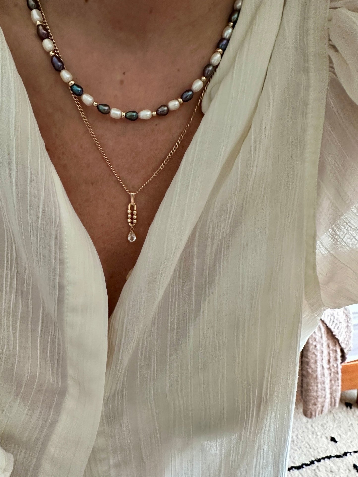 EVA Gold Pearl Necklace