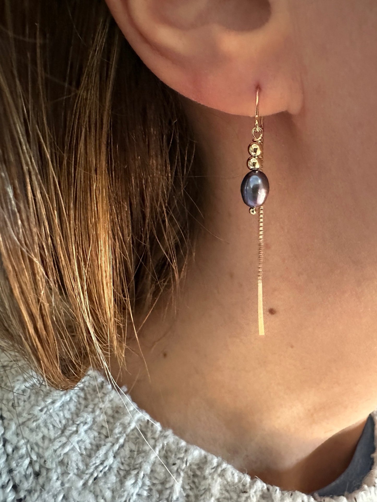 JUNI Pearl Earrings