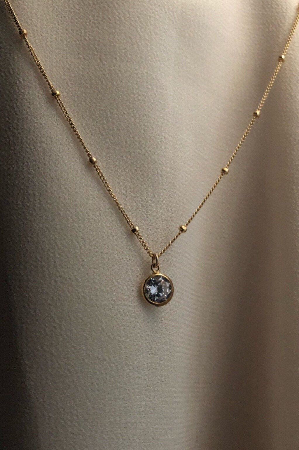 ORIA Crystal Gold Necklace