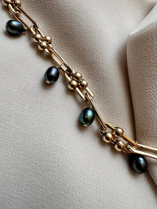 SERRA PEARL CHARM BRACELET | Gold Filled Dark Pearl Bracelet