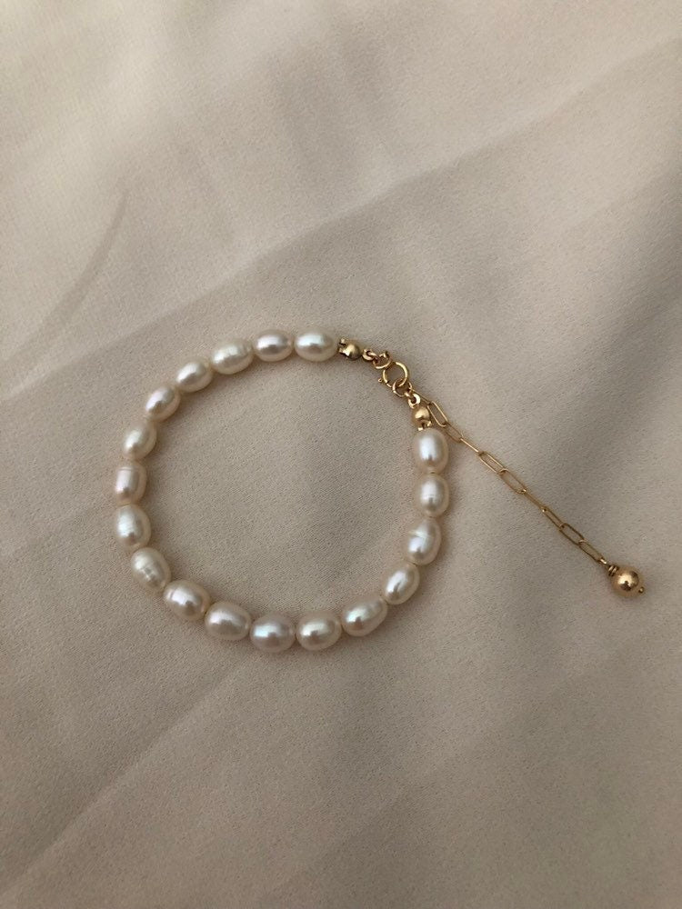 UNNA Pearl Bracelet