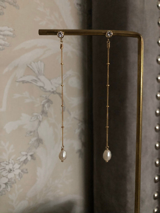 VINEA PEARL EARRINGS