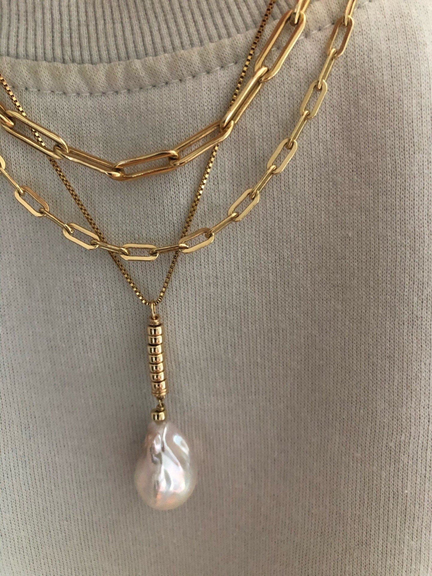 LOVA Baroque Pearl Necklace