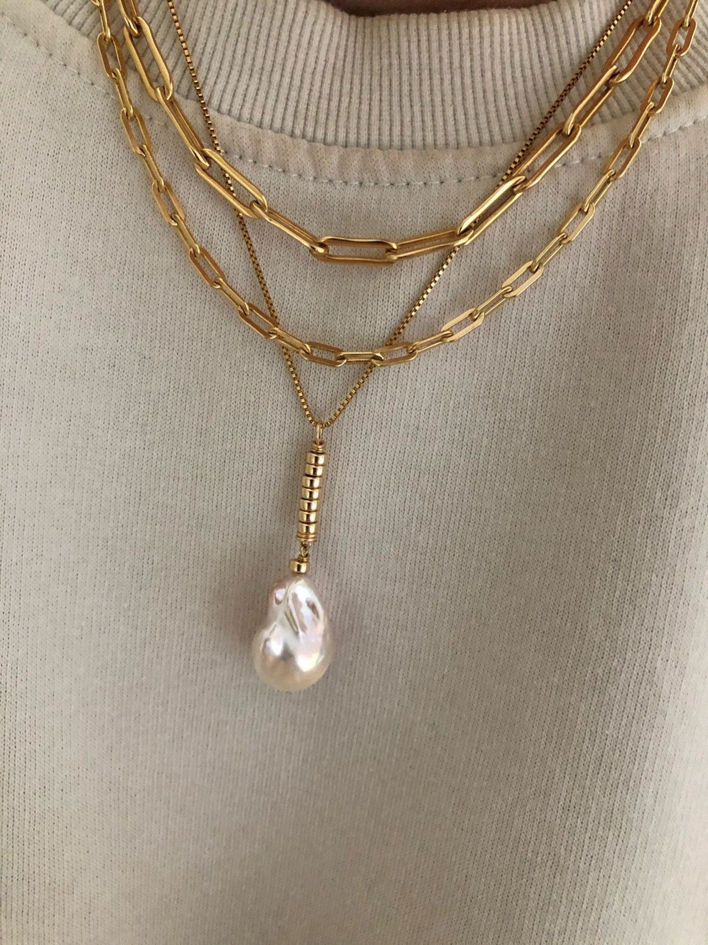 LOVA Baroque Pearl Necklace