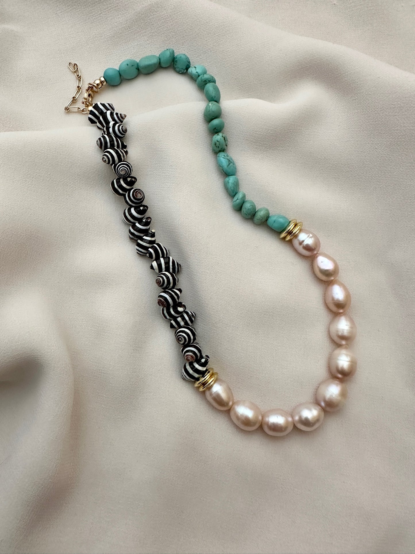 NAZARE Turquoise Shell Pearl Necklace