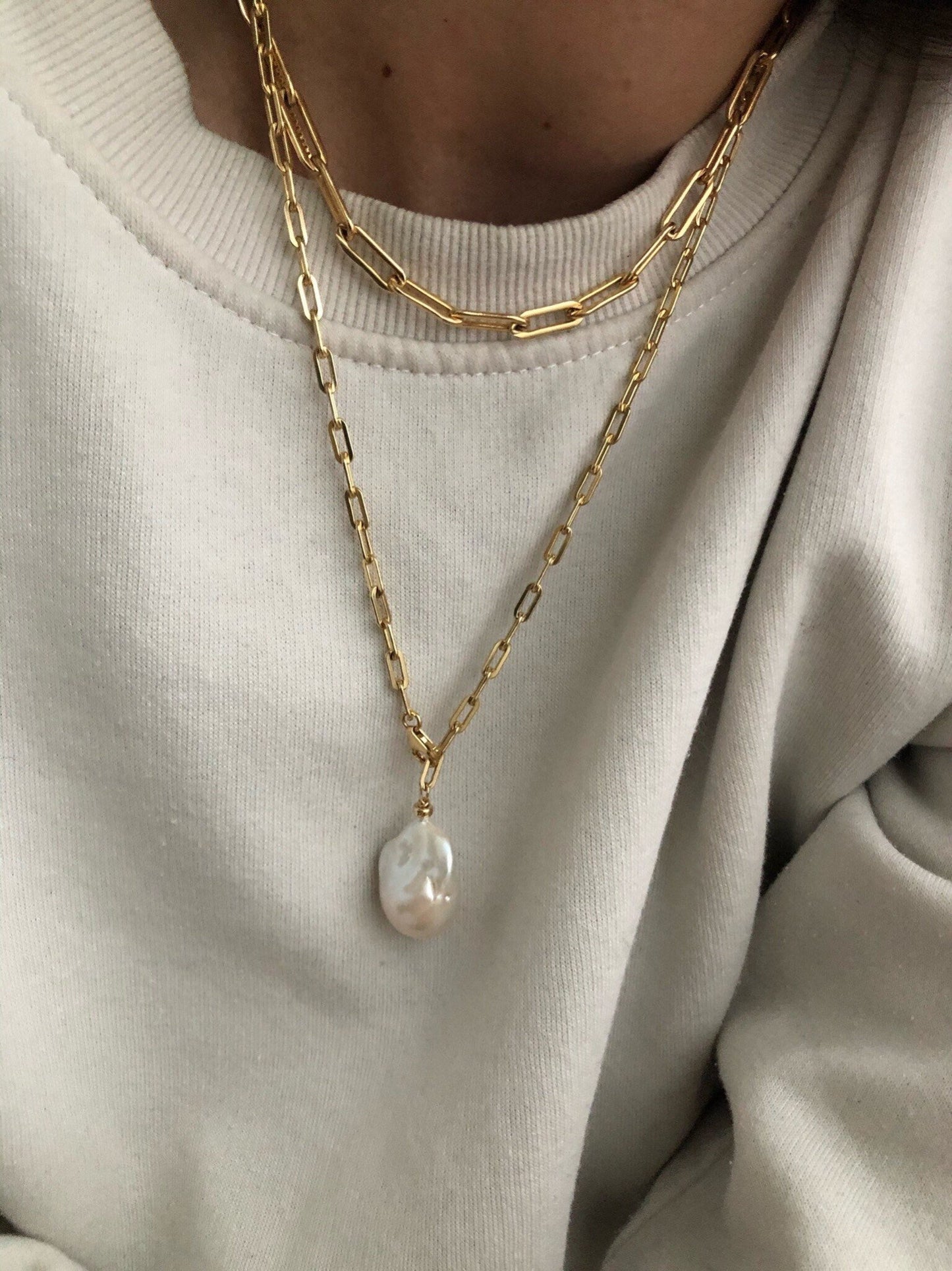 AMAL Gold Pearl Necklace