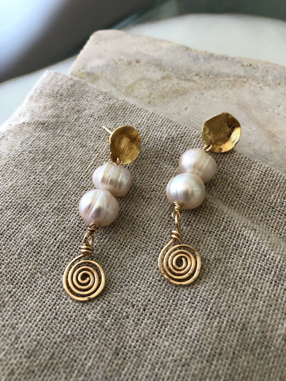 ARIEL PEARL EARRINGS