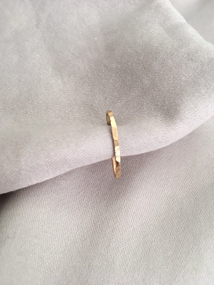 BOVA Gold Ear Cuff