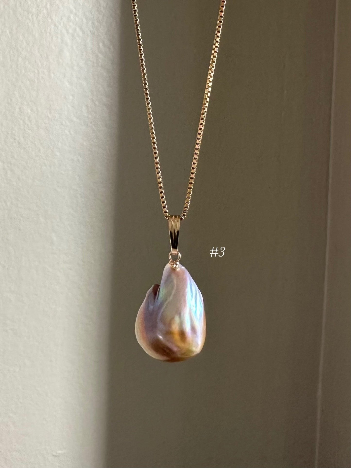 CIARA PEARL NECKLACE | Gold-Filled Box Chain Baroque Pearl Pendant Necklace
