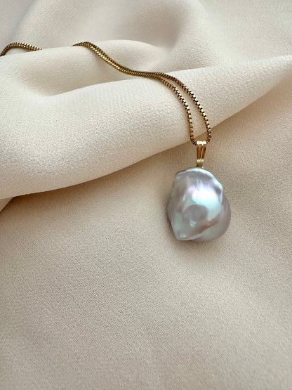 CIARA PEARL NECKLACE