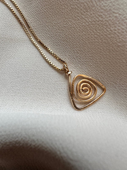 MAYA PENDANT NECKLACE