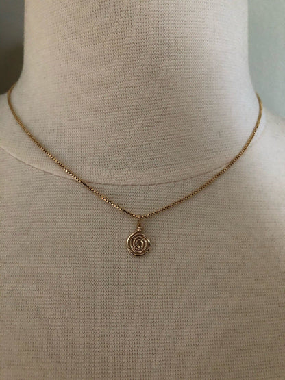 NEZ SPIRAL NECKLACE | Gold-Filled Dainty Pendant Box Chain Necklace