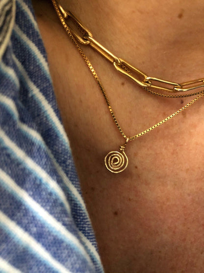 NEZ SPIRAL NECKLACE | Gold-Filled Dainty Pendant Box Chain Necklace