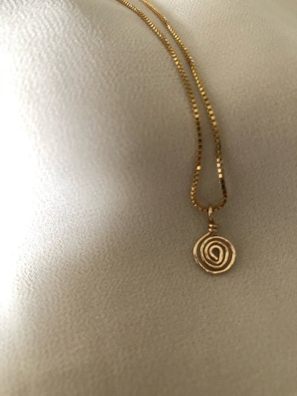 NEZ SPIRAL NECKLACE | Gold-Filled Dainty Pendant Box Chain Necklace