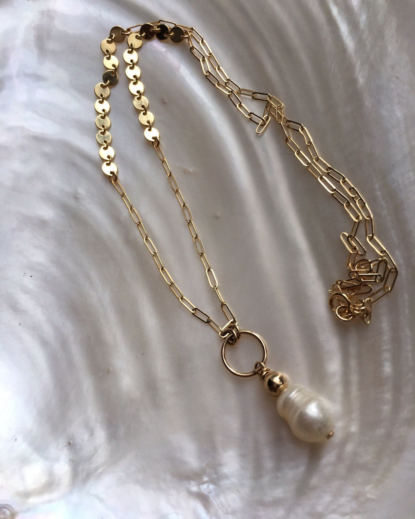 SAPRI Gold Pearl Necklace