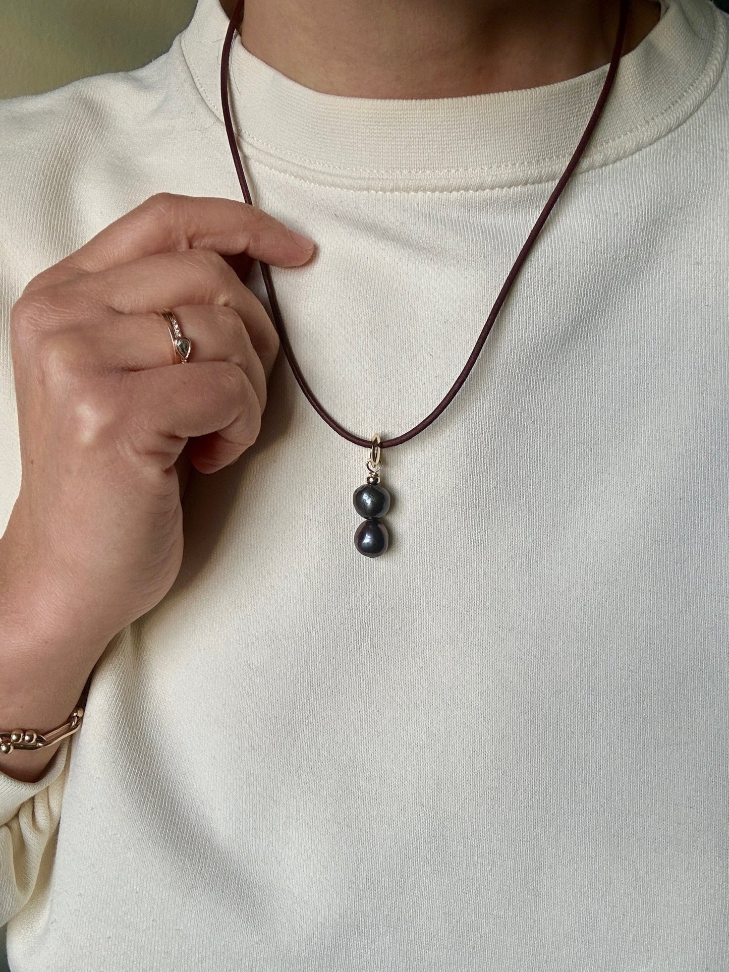 SHAI NECKLACE | Leather Cord Necklace with Dark Freshwater Pearls