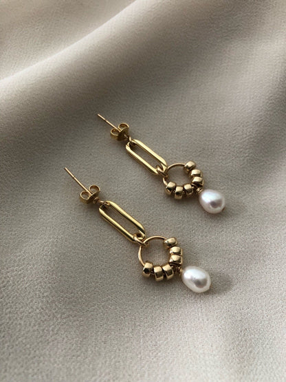 SIA PEARL EARRINGS