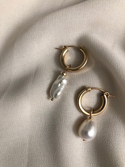 SISI PEARL EARRINGS