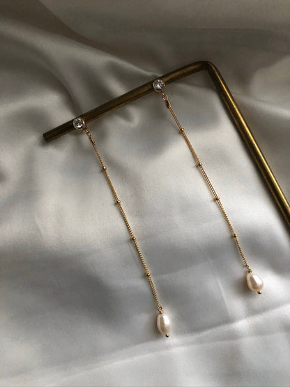 VINEA PEARL EARRINGS