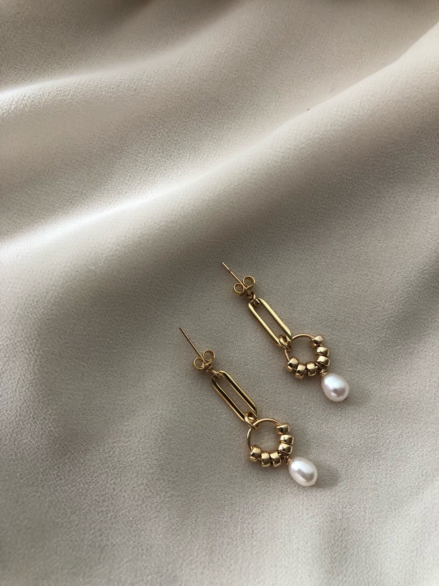 SIA Pearl Gold Earrings
