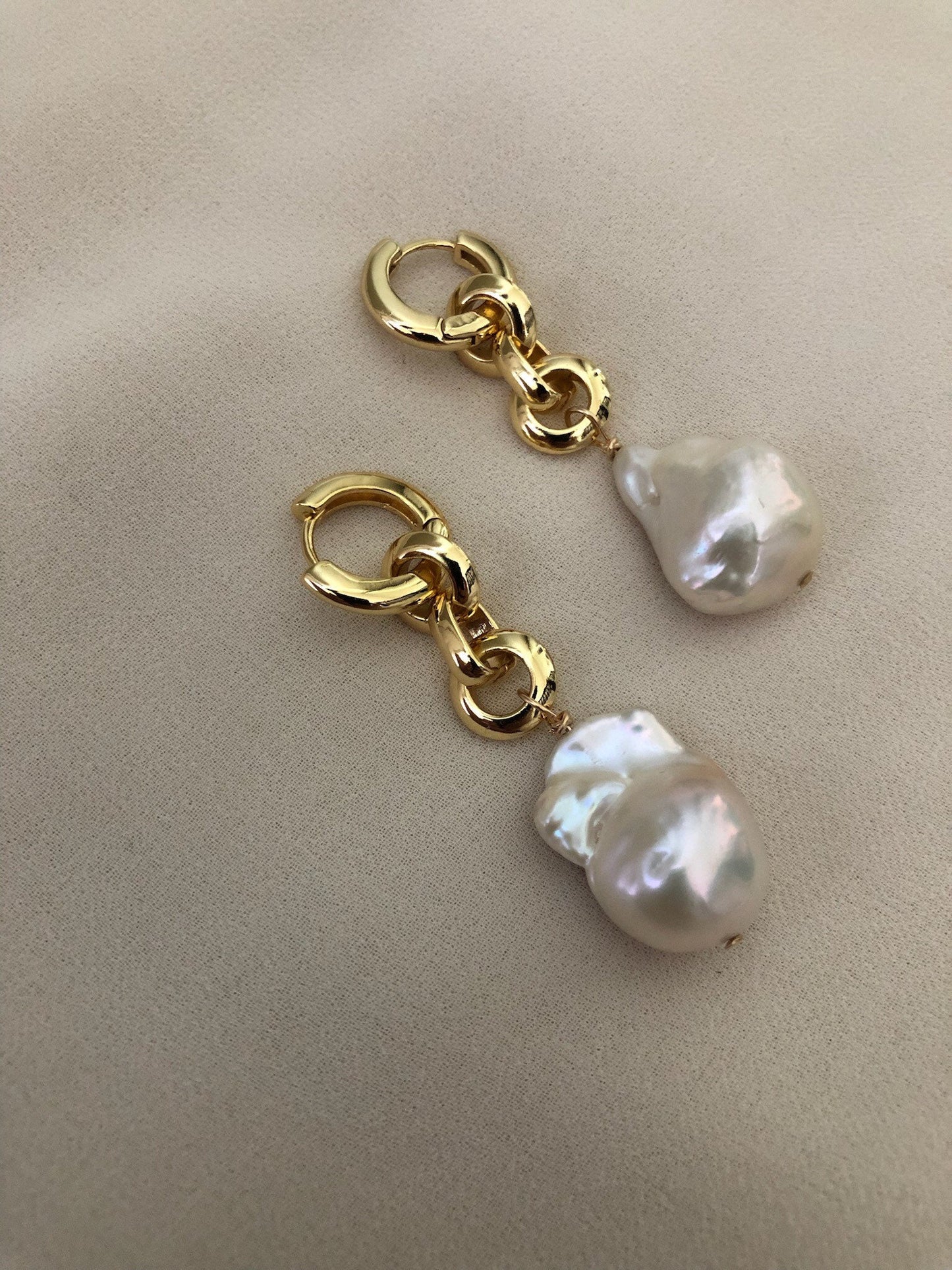 NOTO Pearl Link Earrings