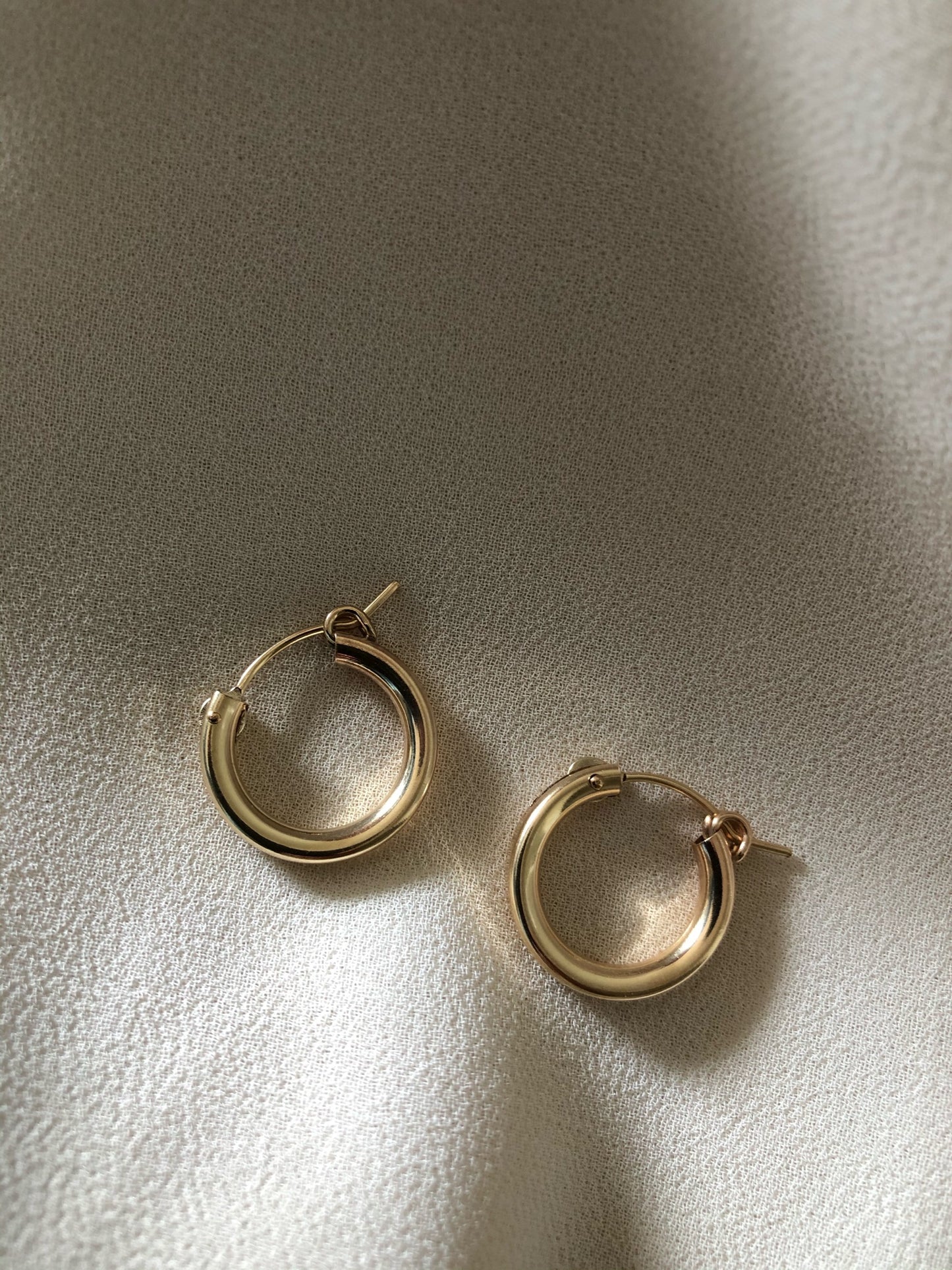 GIA Quartz Gold Hoop Earrings